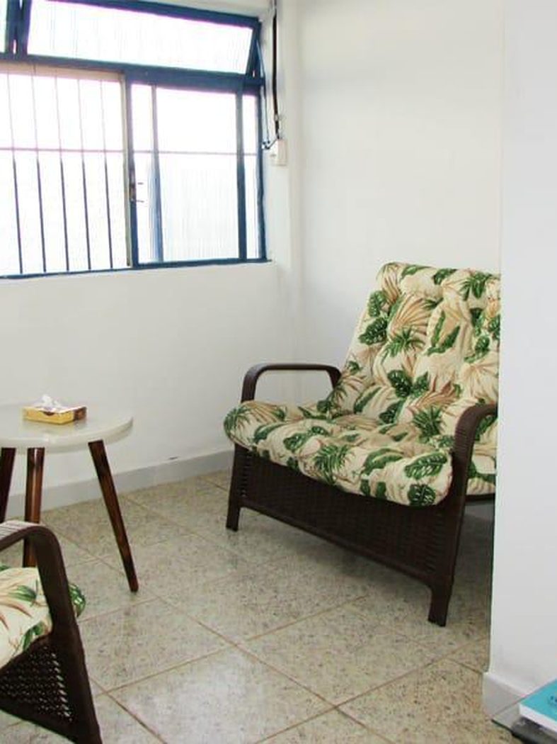 Sala de convivência da clínica de reabilitação em Alfenas